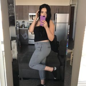 Chino low rise pants.